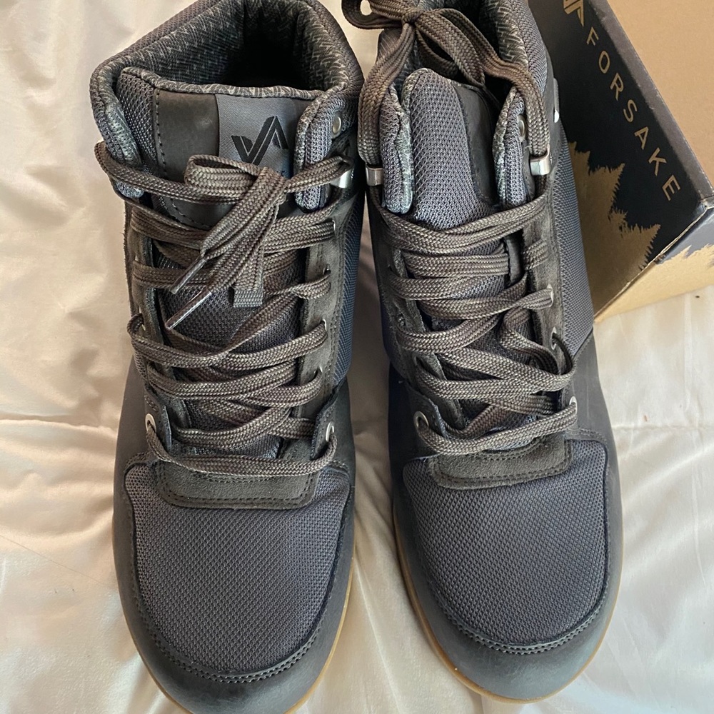 Hiking shoes/boots